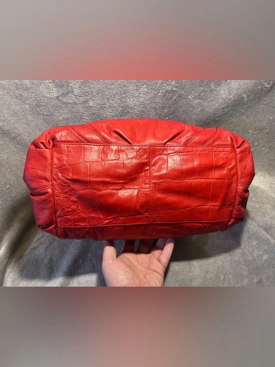 B. Makowsky Red Leather Slouchy Shoulder Satchel w/ Gold Hardware - Picture 7 of 9